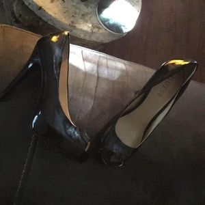 Black Guess heels
